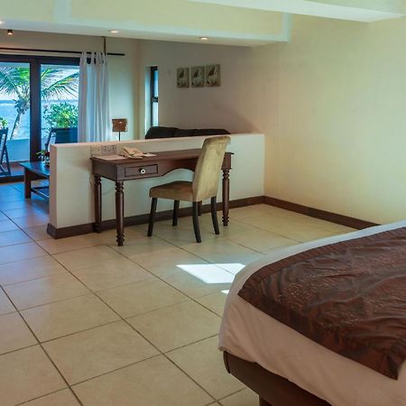 Bahari Beach Hotel Mombasa Eksteriør billede