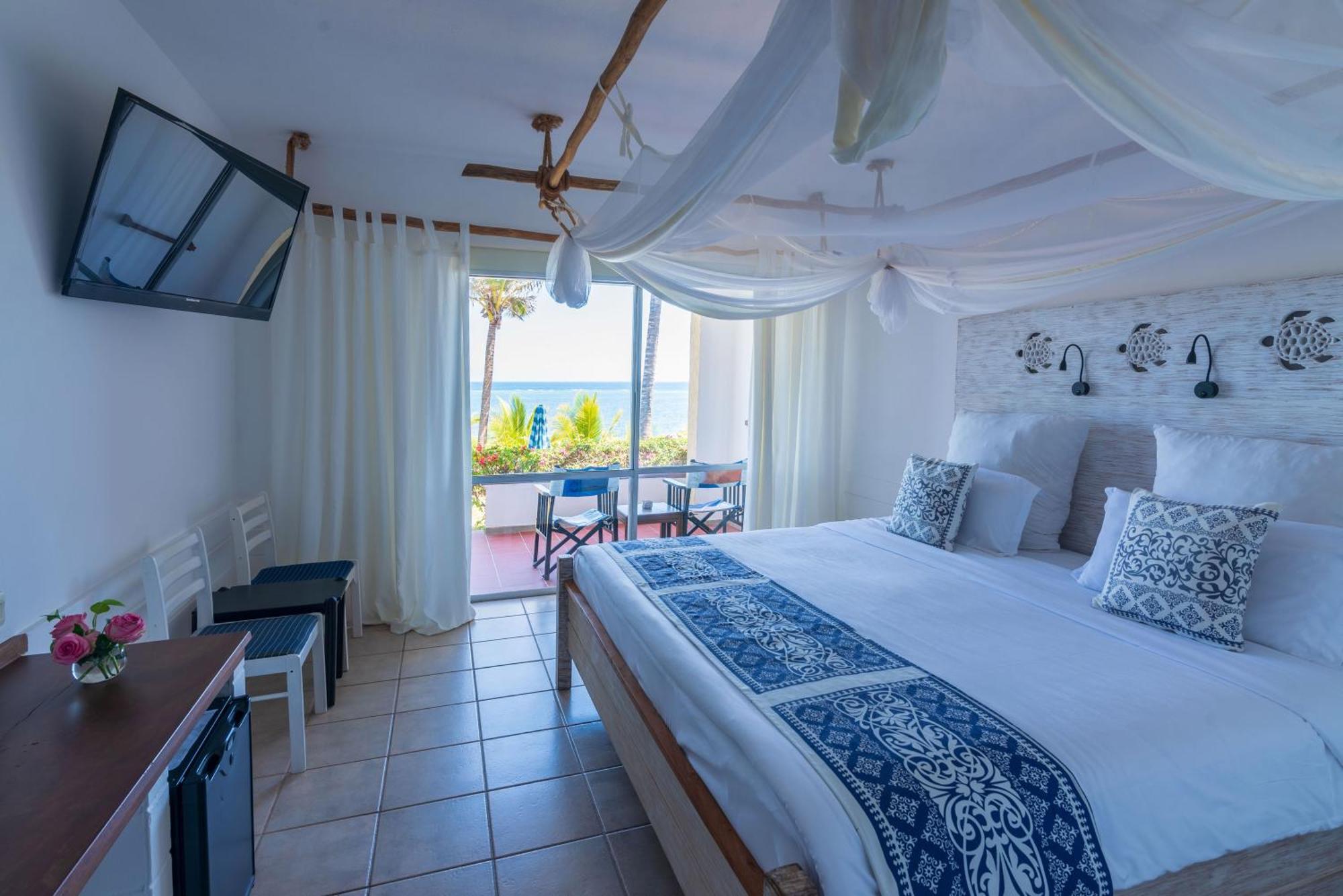Bahari Beach Hotel Mombasa Eksteriør billede